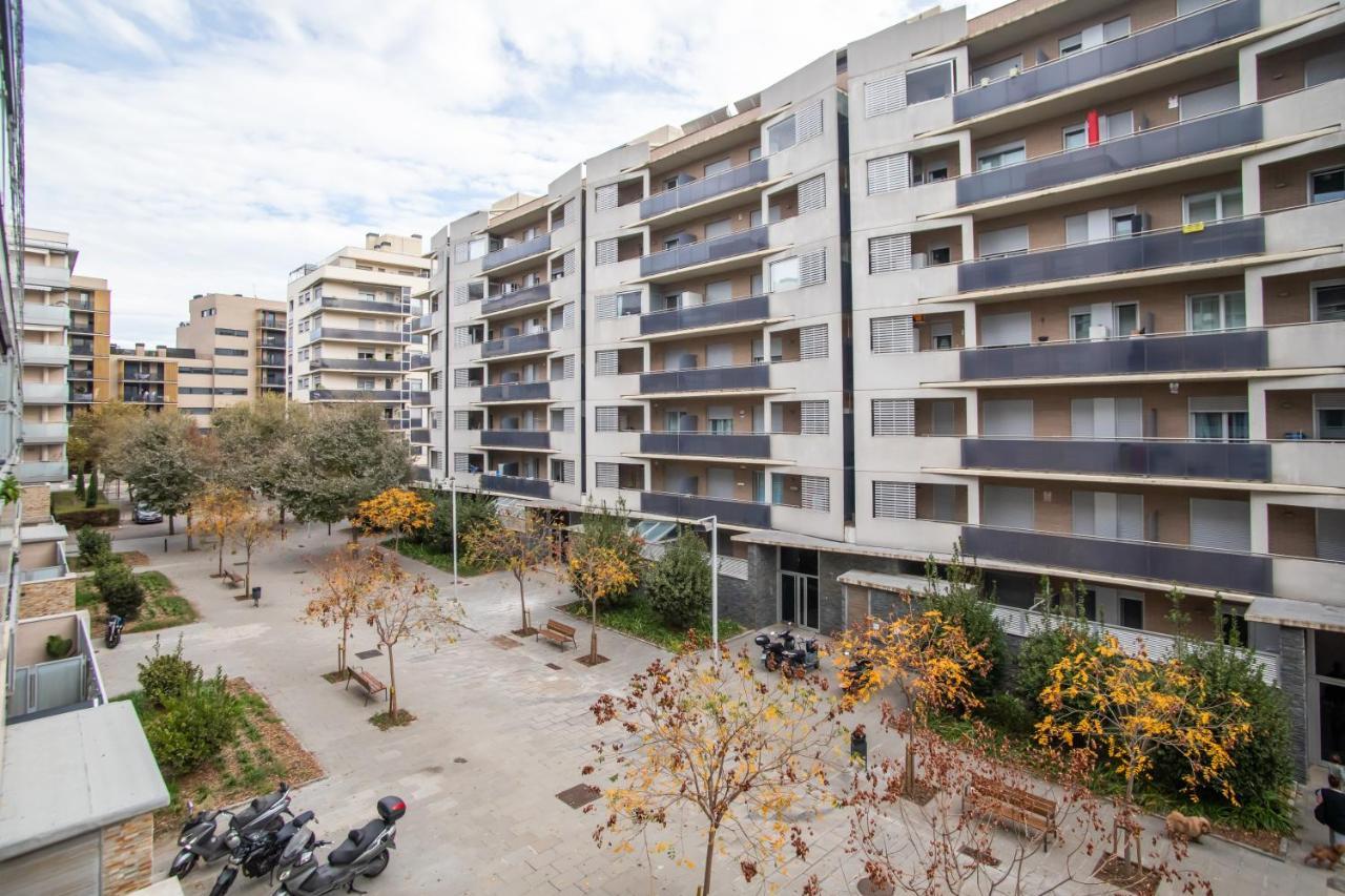 Tendency Apartments Forum Sant Adria de Besos Eksteriør bilde